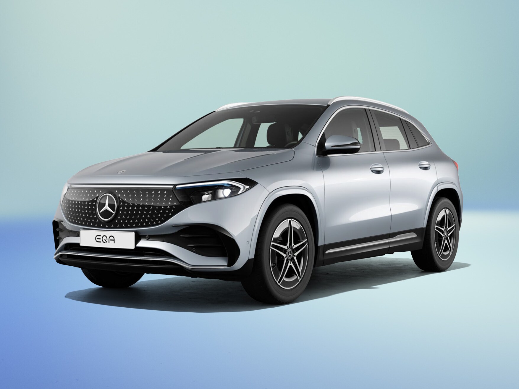 Sølv EQA 250+ AMG Edition set skråt forfra