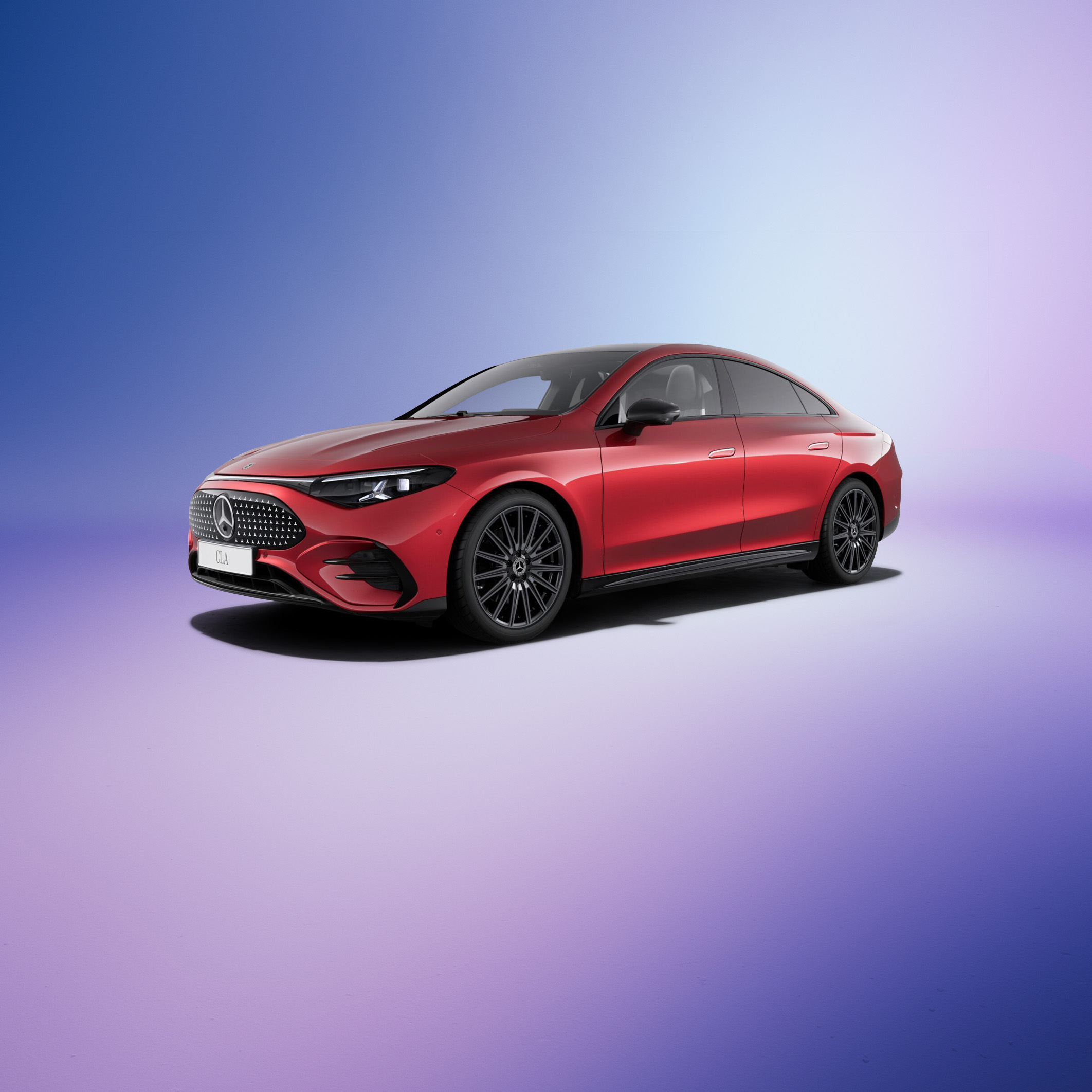 Elektrisk CLA | BusinessLeasing | Mercedes-Benz Finans Rød elektrisk Mercedes-Benz CLA set skråt fra siden