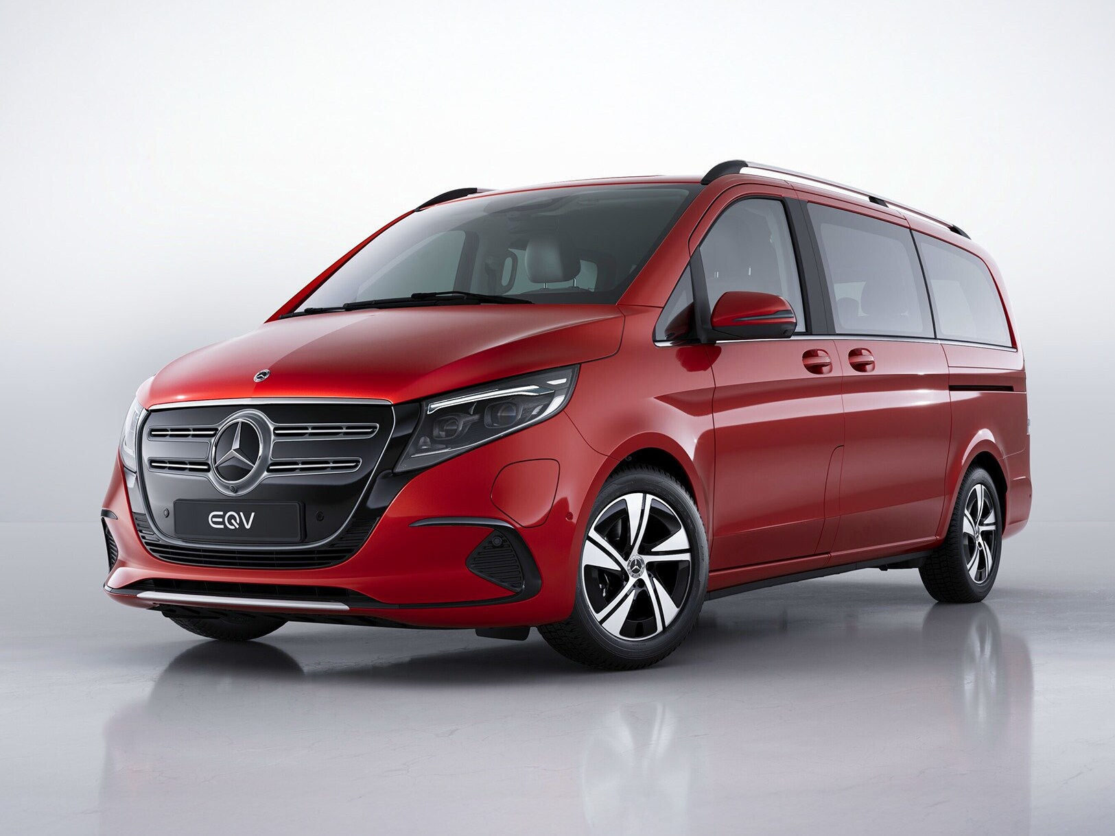 Rød EQV 300 AVANTGARDE set skråt forfra