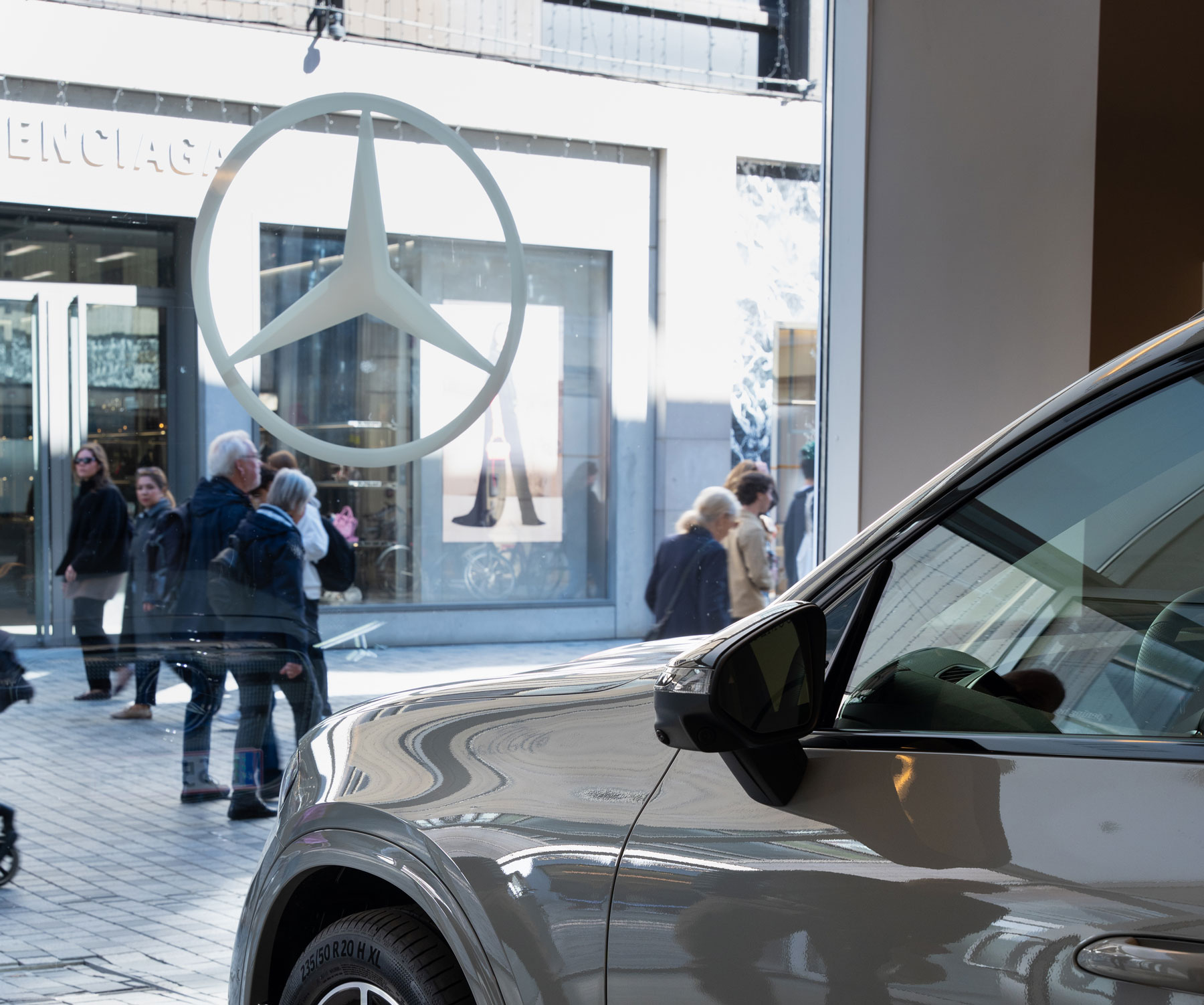 Teaser for åbningen af Mercedes-Benz Studio Copenhagen i Købmagergade 3