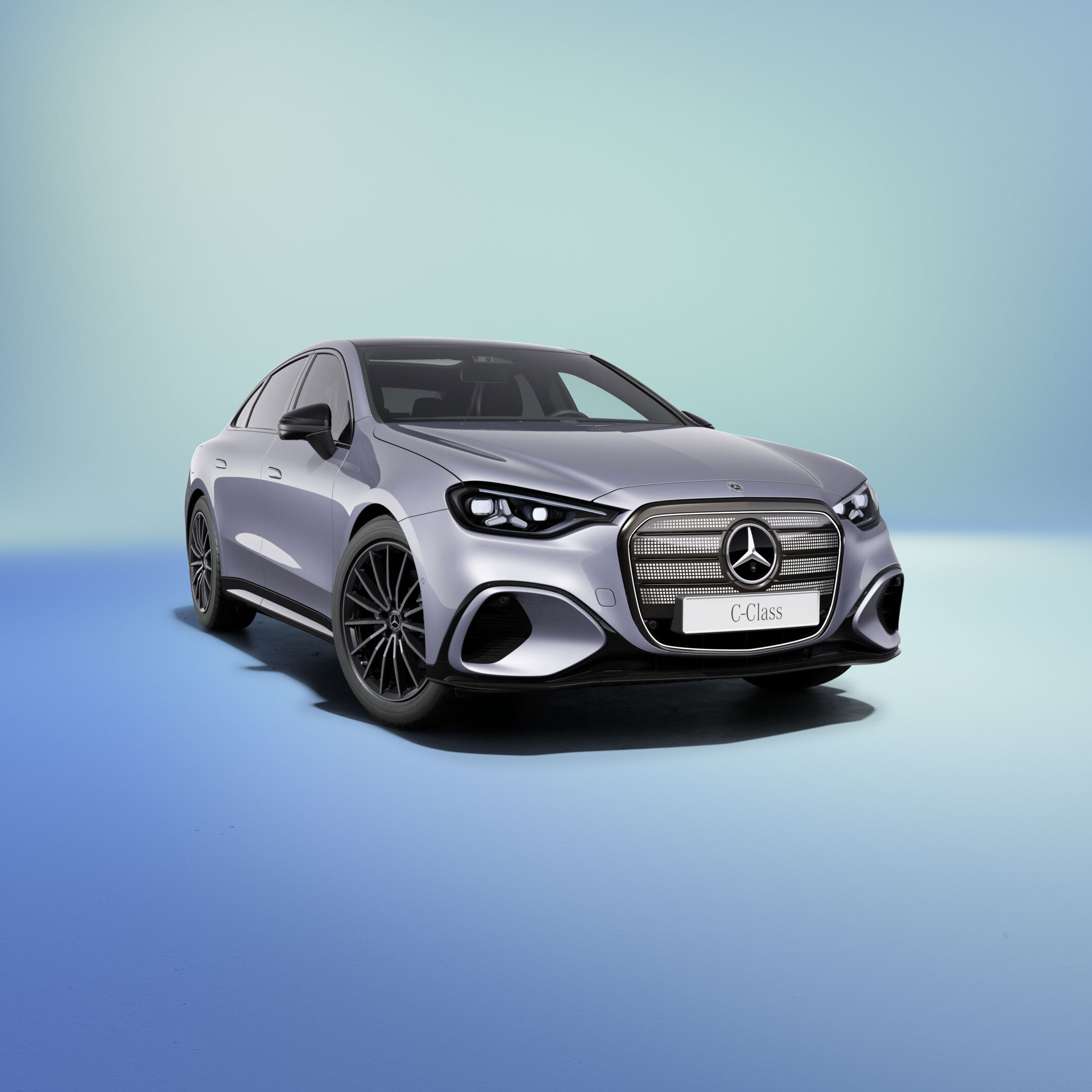 C-Klasse 400 4MATIC Advance Plus | PrivatLeasing | Mercedes-Benz Finans Sølvgra elektrisk Mercedes-Benz C-Klasse Sedan set skråt forfra