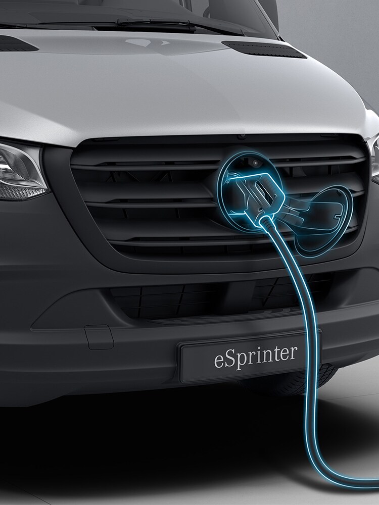 Mercedes-Benz eSprinter Kassevogn med ladekabel tilsluttet ved kølergitteret