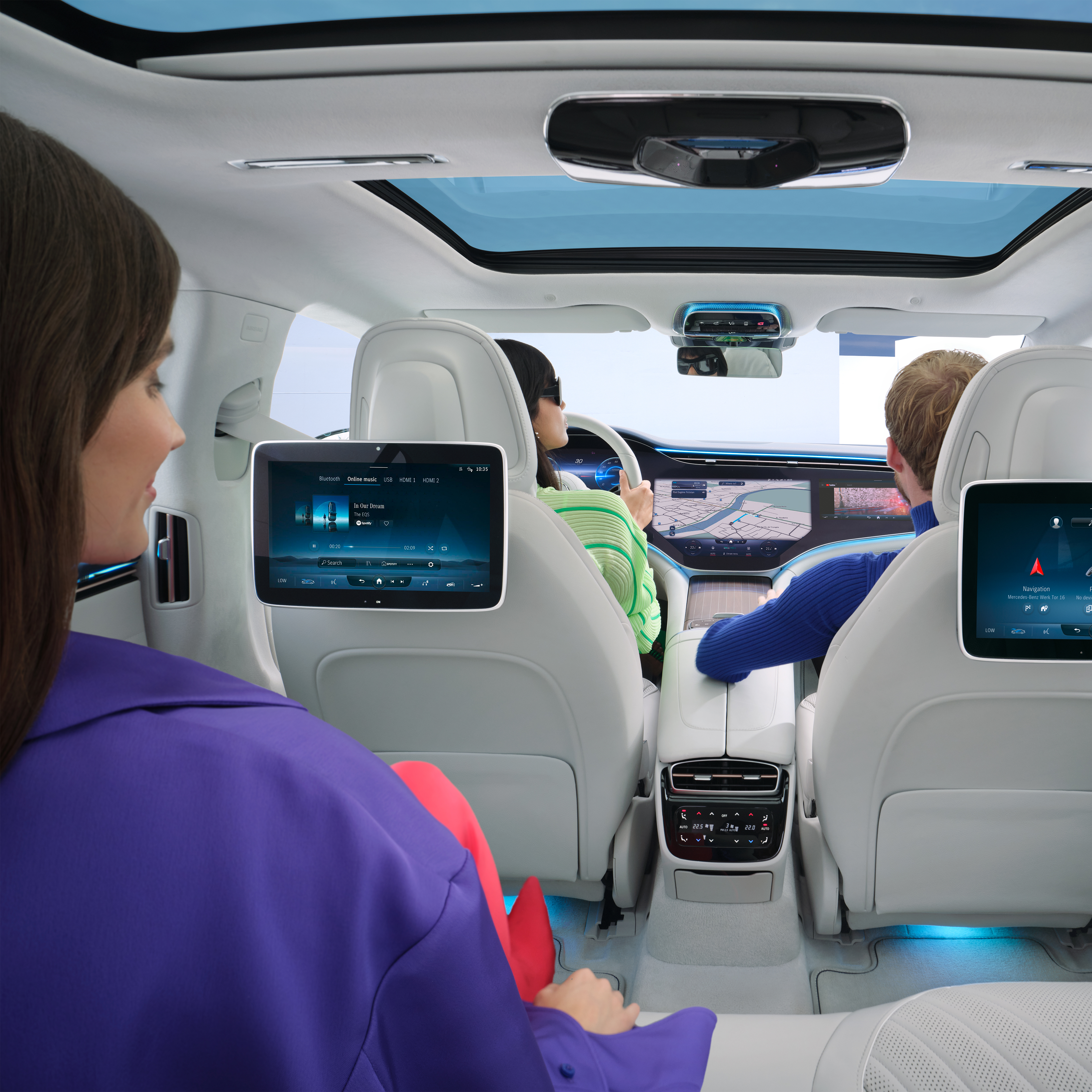 Multimedier og underholdning | Mercedes-Benz Multimedier og underholdning i en Mercedes-Benz.