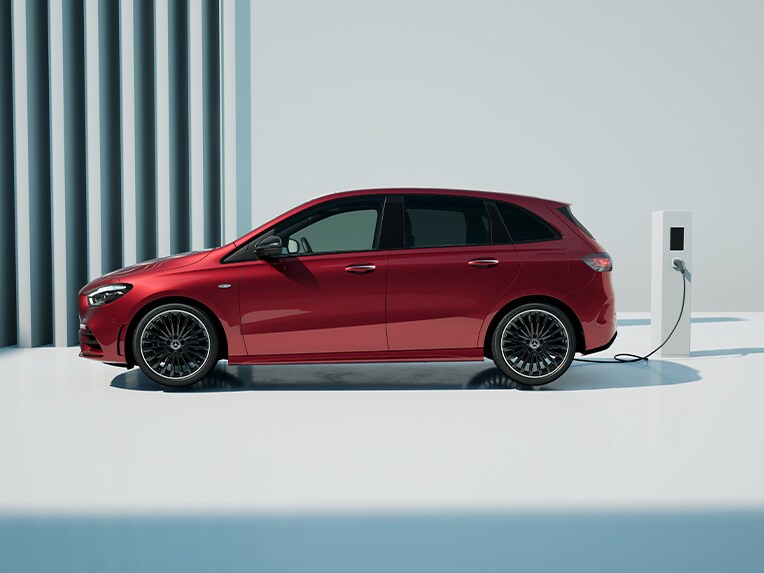 En illustration af opladningen af B-Klasse plug-in hybrid.