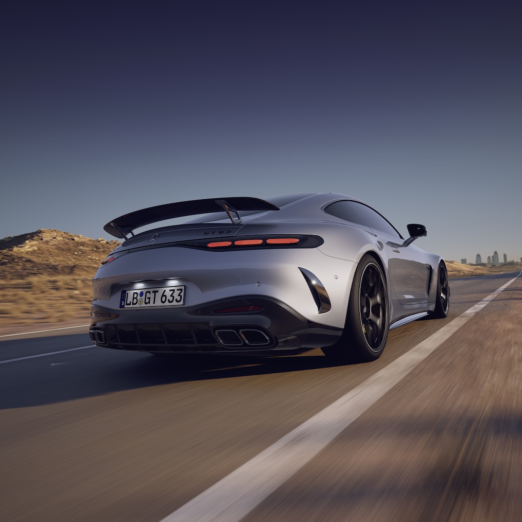 AMG Performance 4MATIC+ firehjulstræk i Mercedes-AMG GT coupé.