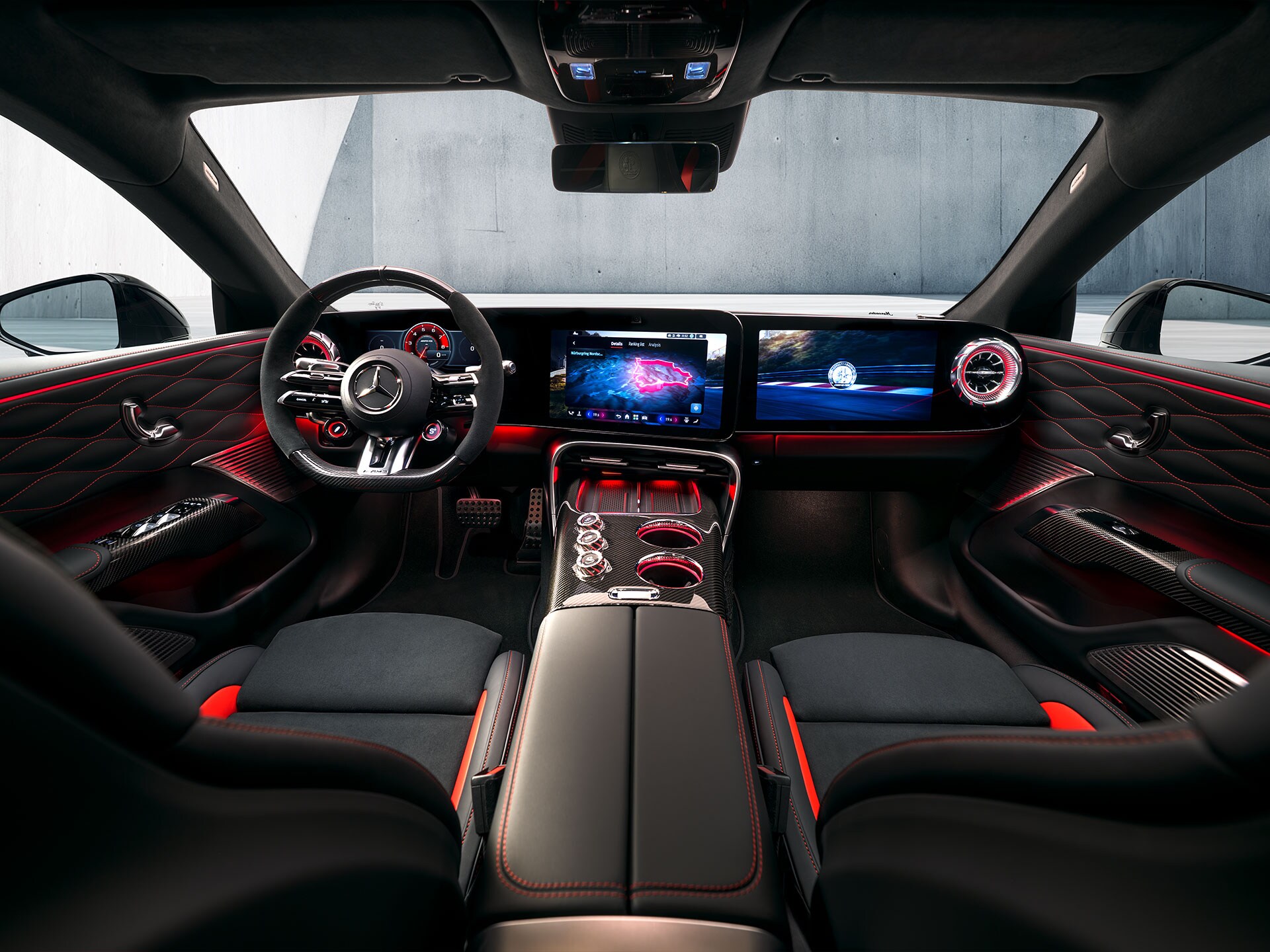 Vi præsenterer den ny GT 4-dørs coupé fra Mercedes-AMG.