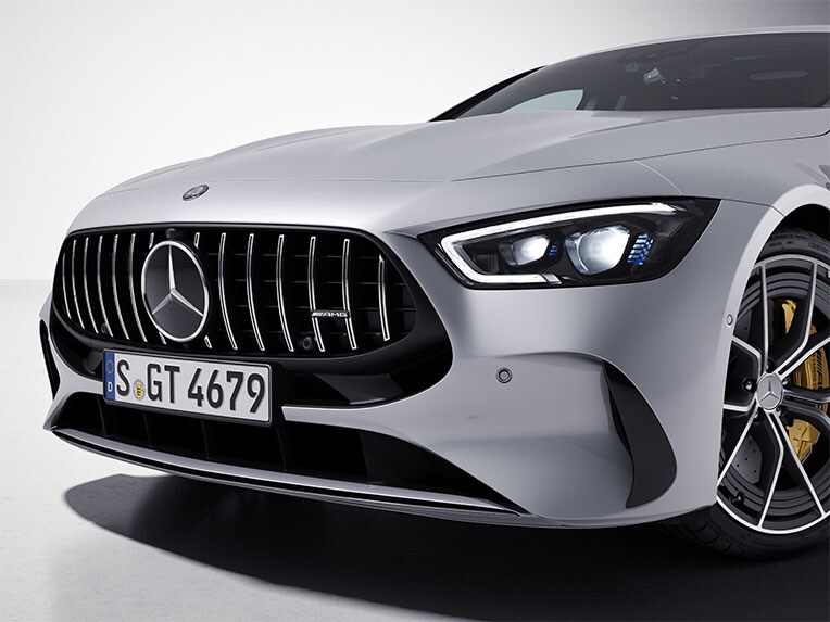 Mercedes-AMG GT 63 S E PERFORMANCE med AMG krompakke.