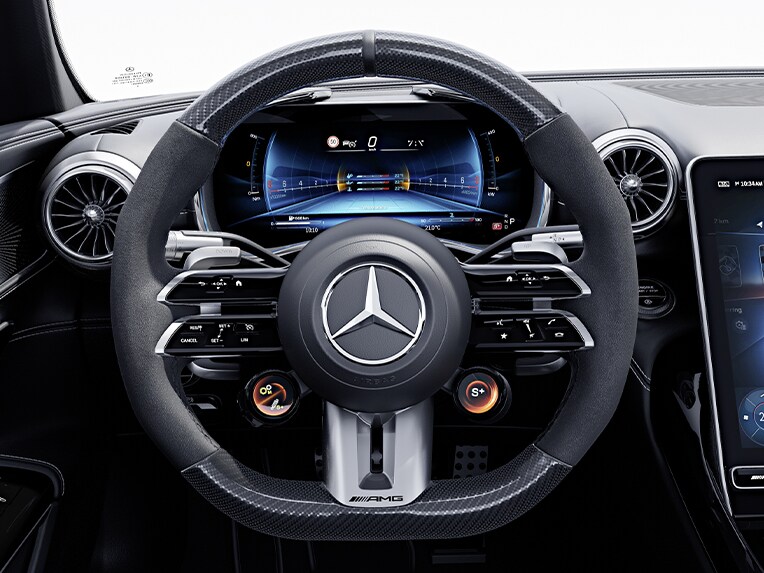 AMG Performance rattet i kulfiberdesign/mikrofiber MICROCUT i den ny Mercedes-AMG GT 63 S E PERFORMANCE.