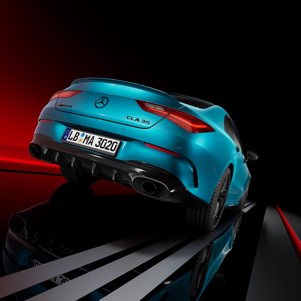 En Mercedes-AMG CLA 35 4MATIC Coupé set forfra.