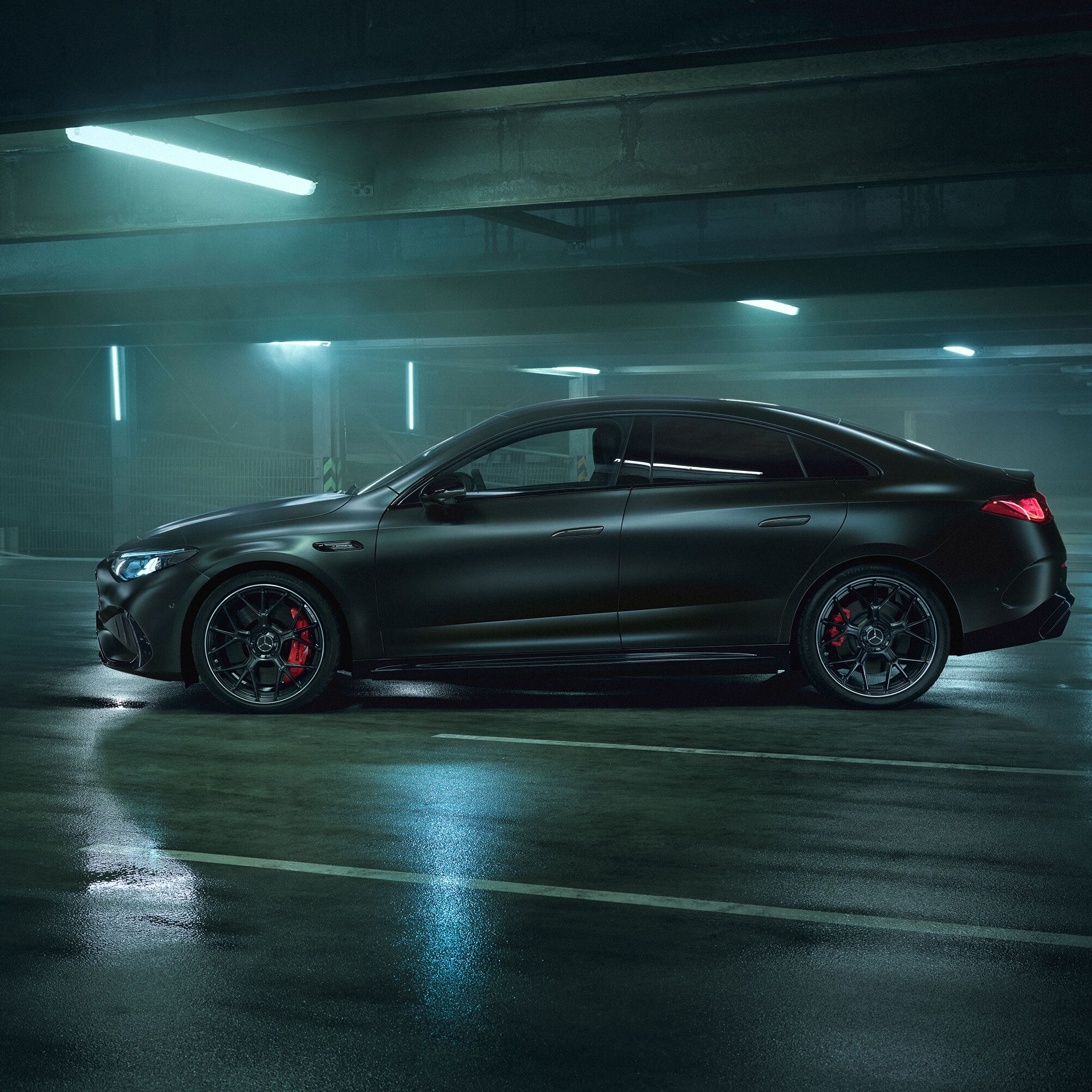 Eksteriøret på den helt nye Mercedes-AMG CLA 45 elektriske 4MATIC+.