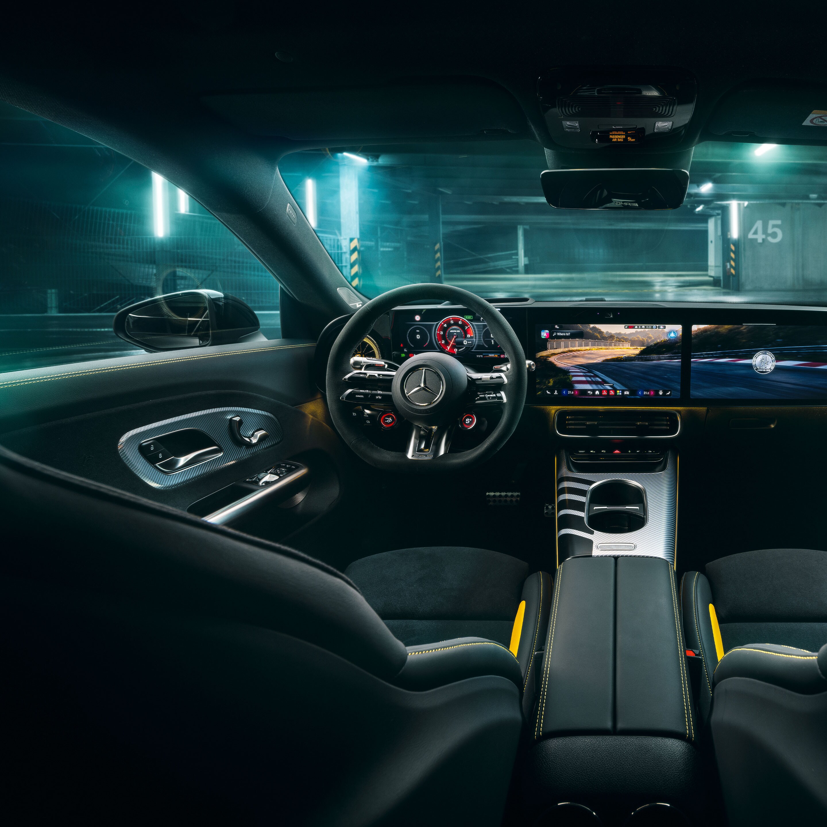 Interiøret i den helt nye Mercedes-AMG CLA 45 elektriske 4MATIC+.