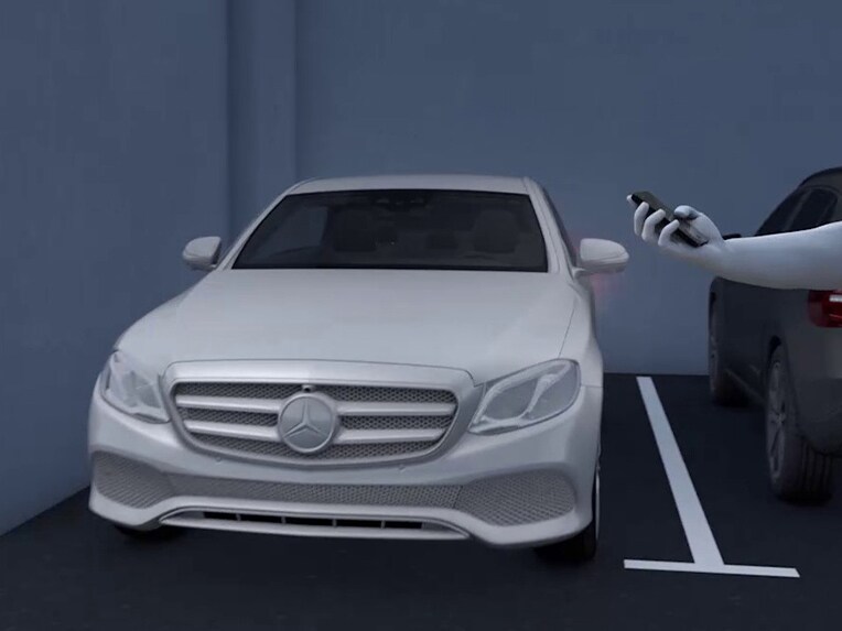 Parkeringssystemerne til E-Klasse sedan fra Mercedes-Benz.