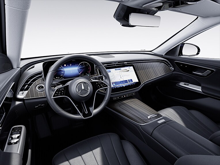 Interiøret i E-Klasse sedan fra Mercedes-Benz med udstyrslinjen EXCLUSIVE.