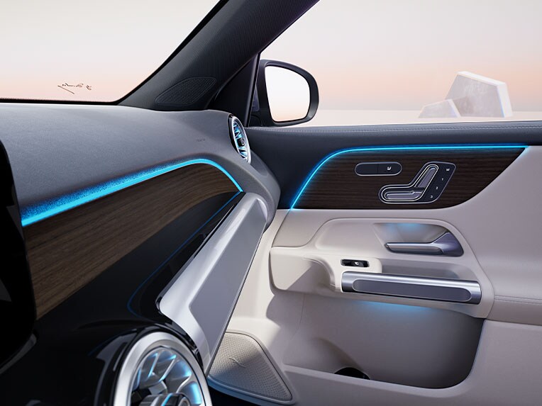 Ambientebelysning i EQB fra Mercedes-Benz.