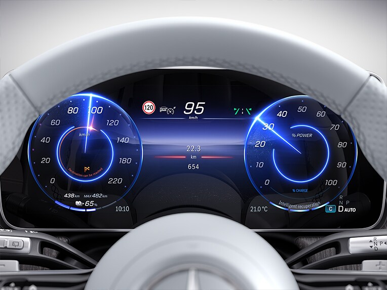 ECO assistentens displayvisning i EQE SUV fra Mercedes-Benz i et billedudsnit.