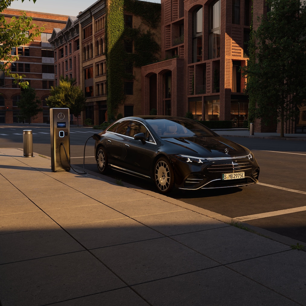 Opladning med den ny fuldt elektriske EQS fra Mercedes-Benz.
