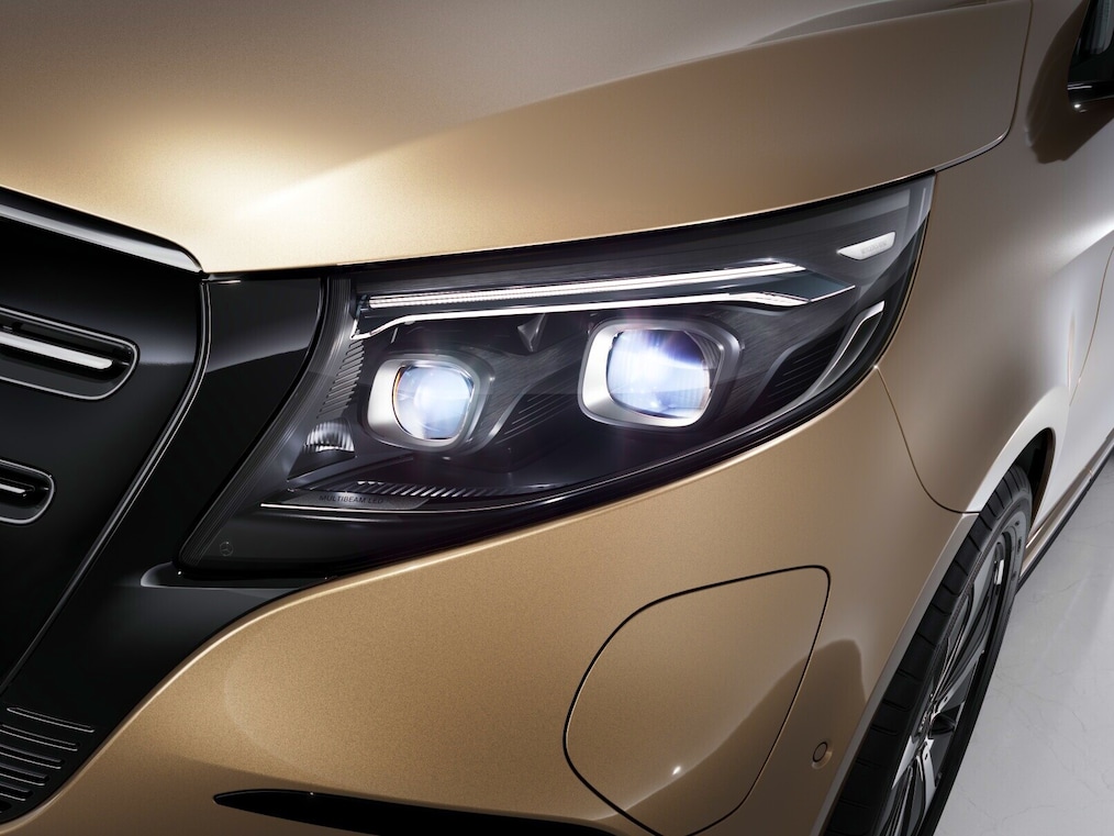 Nyd alle fordelene ved et fremragende udsyn MULTIBEAM LED-forlygterne med fjernlysassistent PLUS - uanset om det er på motorveje, landeveje eller i bytrafikken.