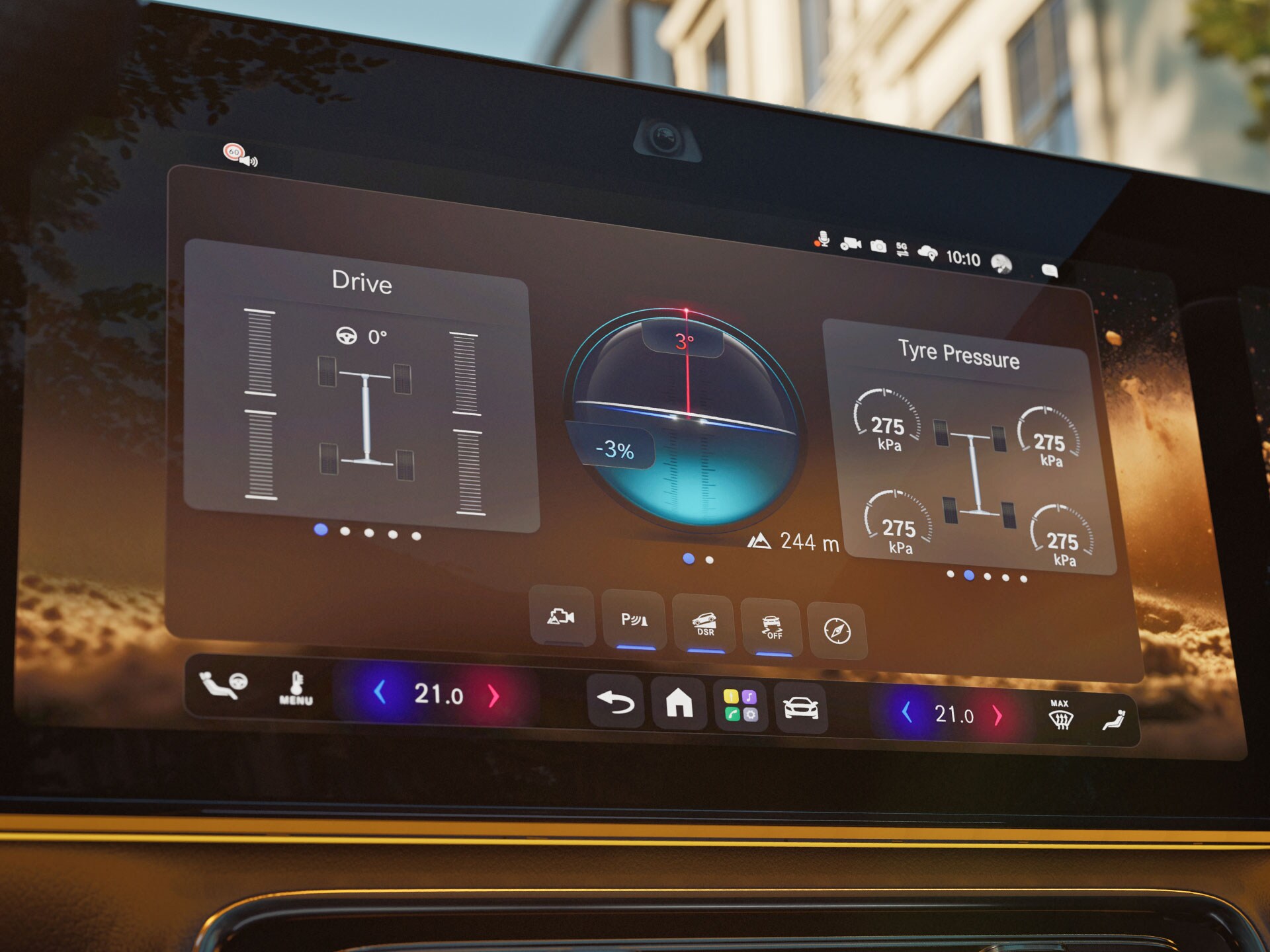 Interiøret i den helt nye Mercedes-Benz GLA Electric med fokus på MBUX Superscreen, hvor man ser den transparente motorhjelm.