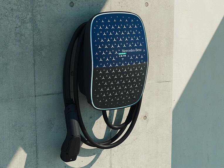 Opladning derhjemme med Mercedes-Benz wallbox fra Mercedes-Benz.