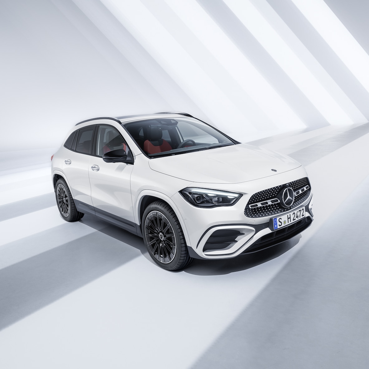 Mercedes-Benz GLA set skråt forfra.