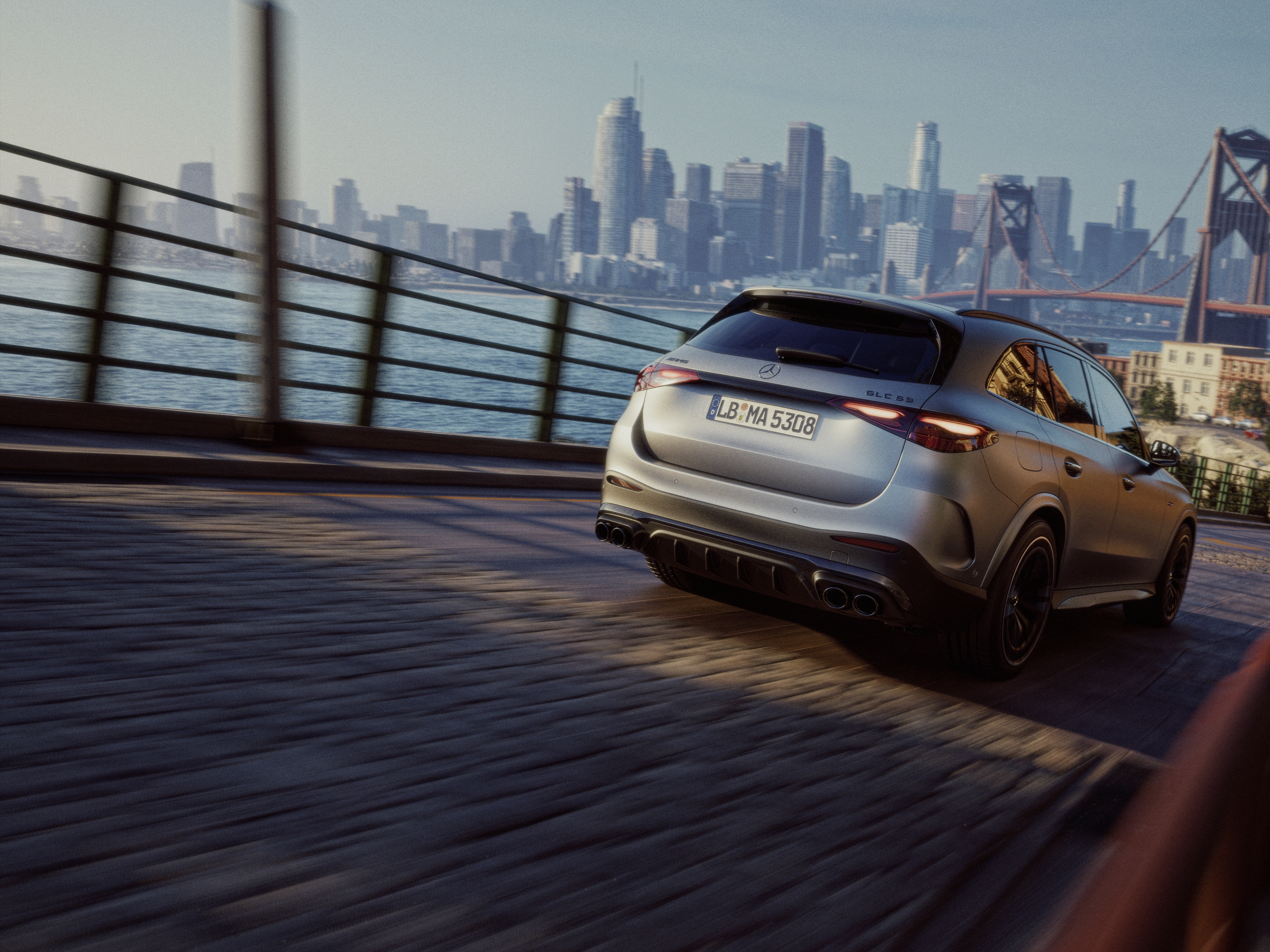 Performance | GLC | Mercedes-AMG Performance i den ny Mercedes-AMG GLC SUV.