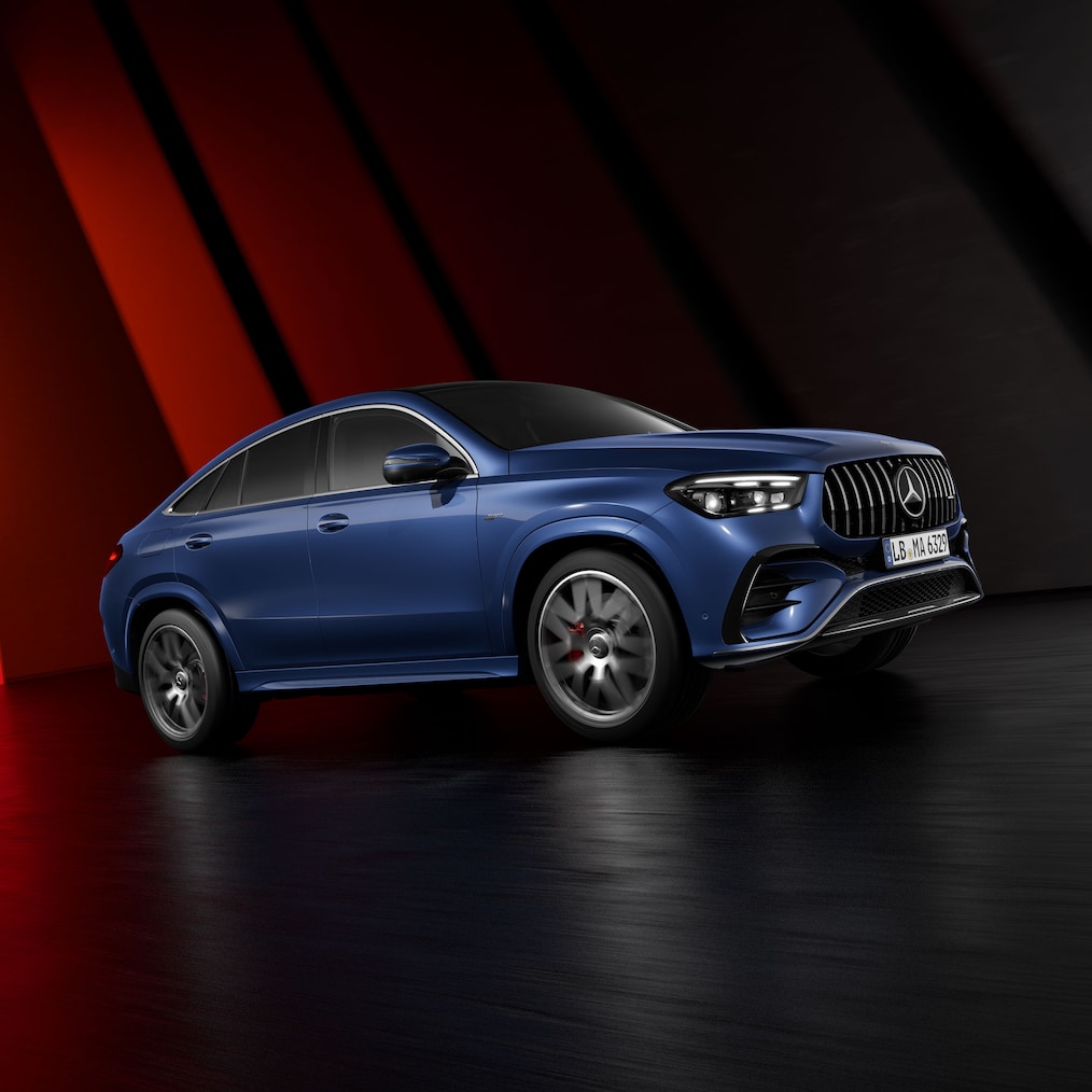 Dynamisk visning af en Mercedes-AMG GLE coupé.