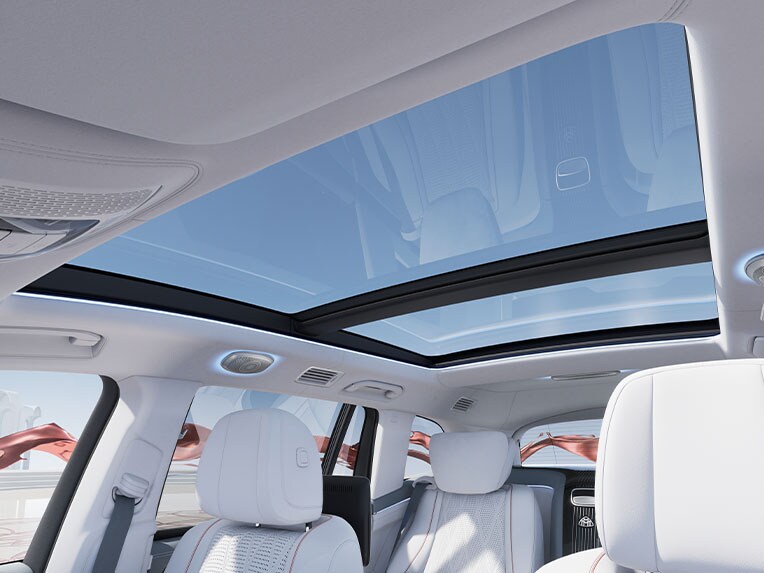 Panoramasoltaget i Mercedes-Maybach GLS.