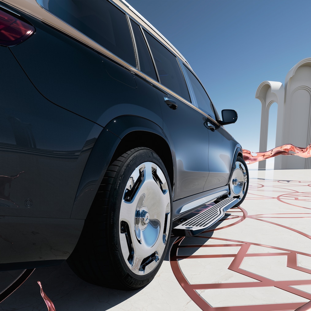 Mercedes-Maybach GLS 600 set lodret oppefra med åbne døre og trinbrætterne kørt ud.