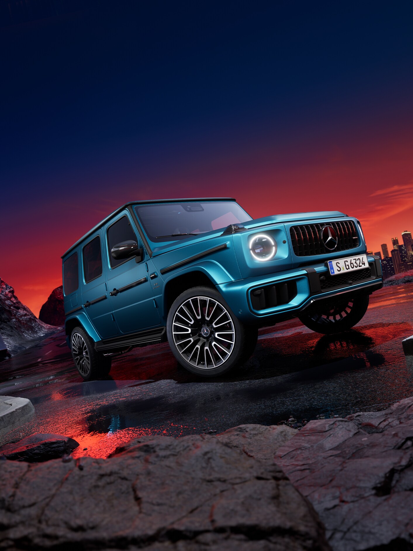 Mercedes-AMG G-Klasse parkeret på bjergtop set skråt forfra