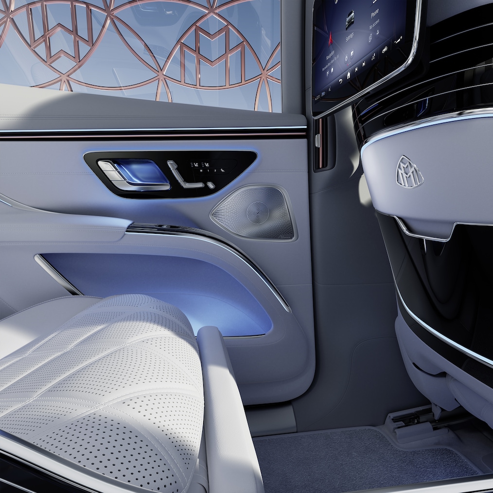 Nærbillede af højttaleren til Burmester® 4D surround soundsystemet i sidedøren bagi.