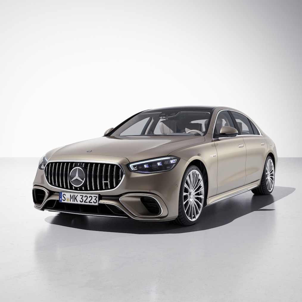 Mercedes-AMG S 63 E PERFORMANCE set fra siden (for eksklusive MANUFAKTUR-lakeringer).