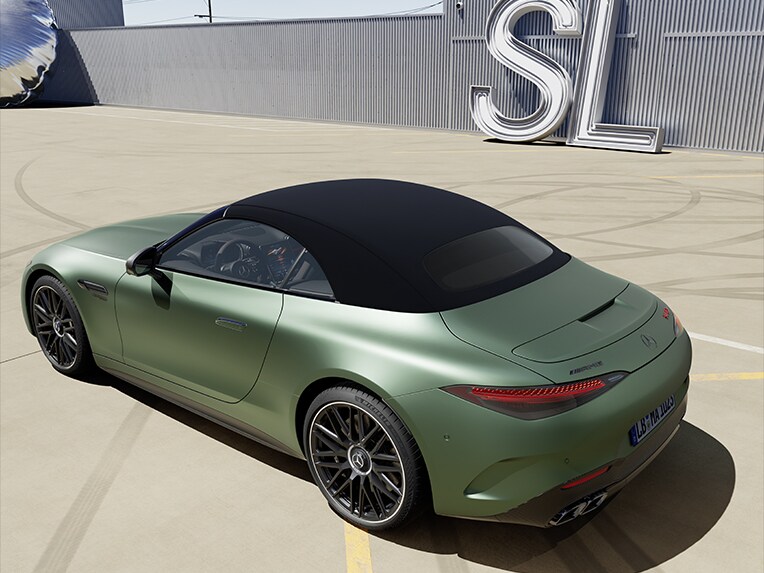 Mercedes-AMG SL roadster set skråt bagfra.