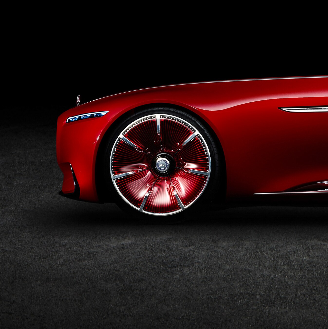 Rød Vision Mercedes-Maybach 6 set fra siden på sort baggrund