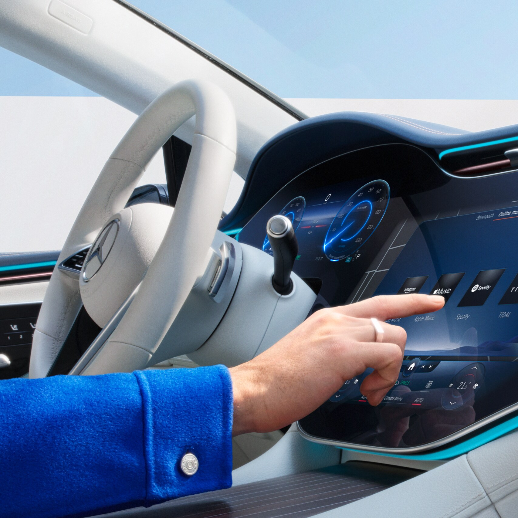 Digitale tjenester vælges på MBUX multimediesystemet i en Mercedes-Benz