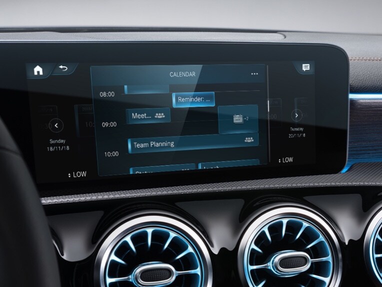 MBUX multimediasystemet viser planlagte møder via In-Car Office