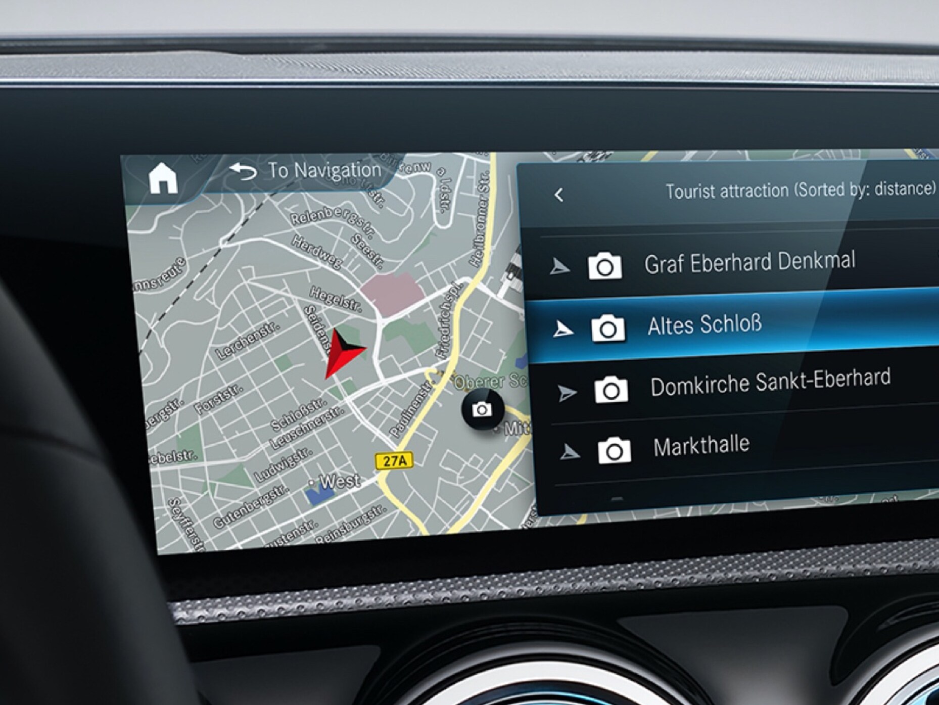 MBUX multimediesystemet viser den bedste rute takket være den digitale tjeneste Navigation
