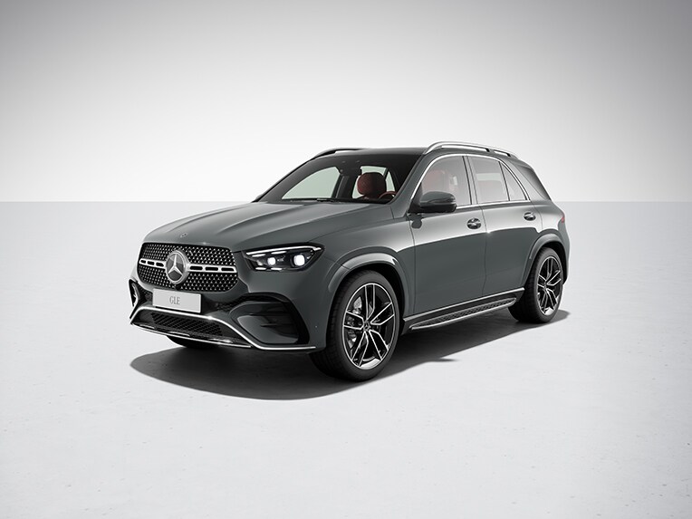 GLE SUV fra Mercedes-Benz skråt forfra