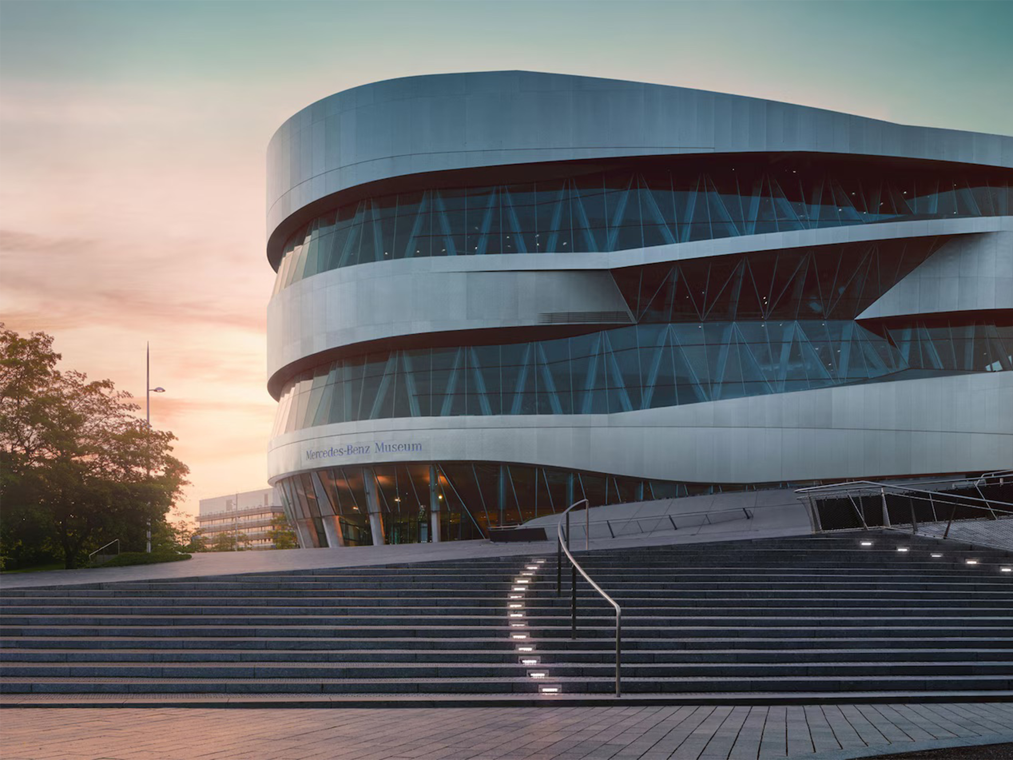 Mercedes-Benz Museum Stuttgart | Mercedes-Benz Mercedes-Benz Museum i Stuttgart set udefra.