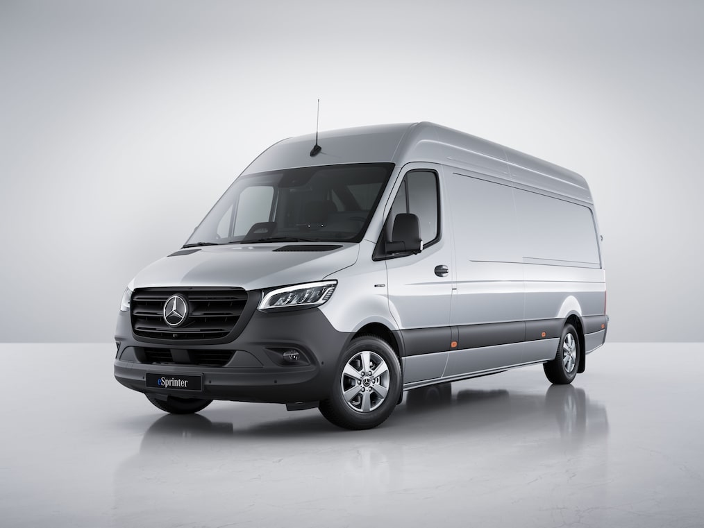 SELECT udstyrslinjen til Mercedes-Benz eSprinter kassevogn.