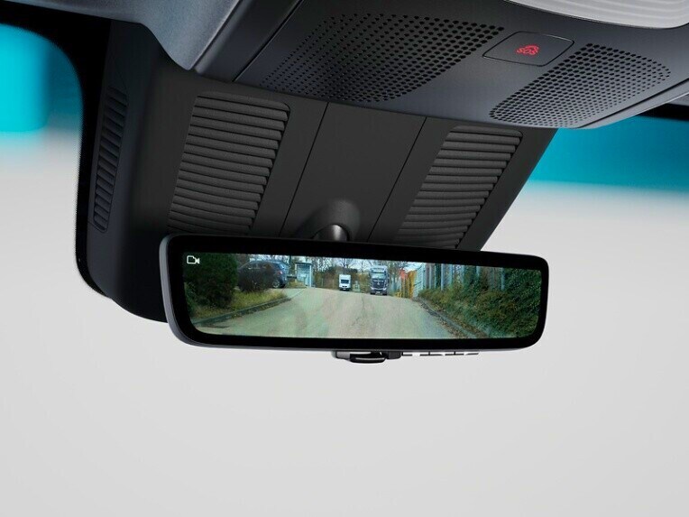 Displayet i bakspejlet til bakkameraet i Mercedes-Benz Sprinter Chassis