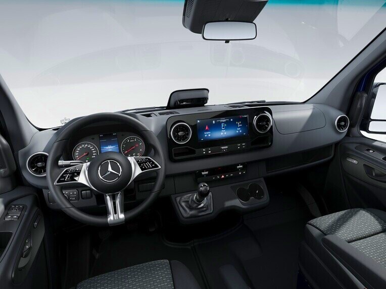 Kabinen i Mercedes-Benz Sprinter Chassis med udstyrslinjen SELECT