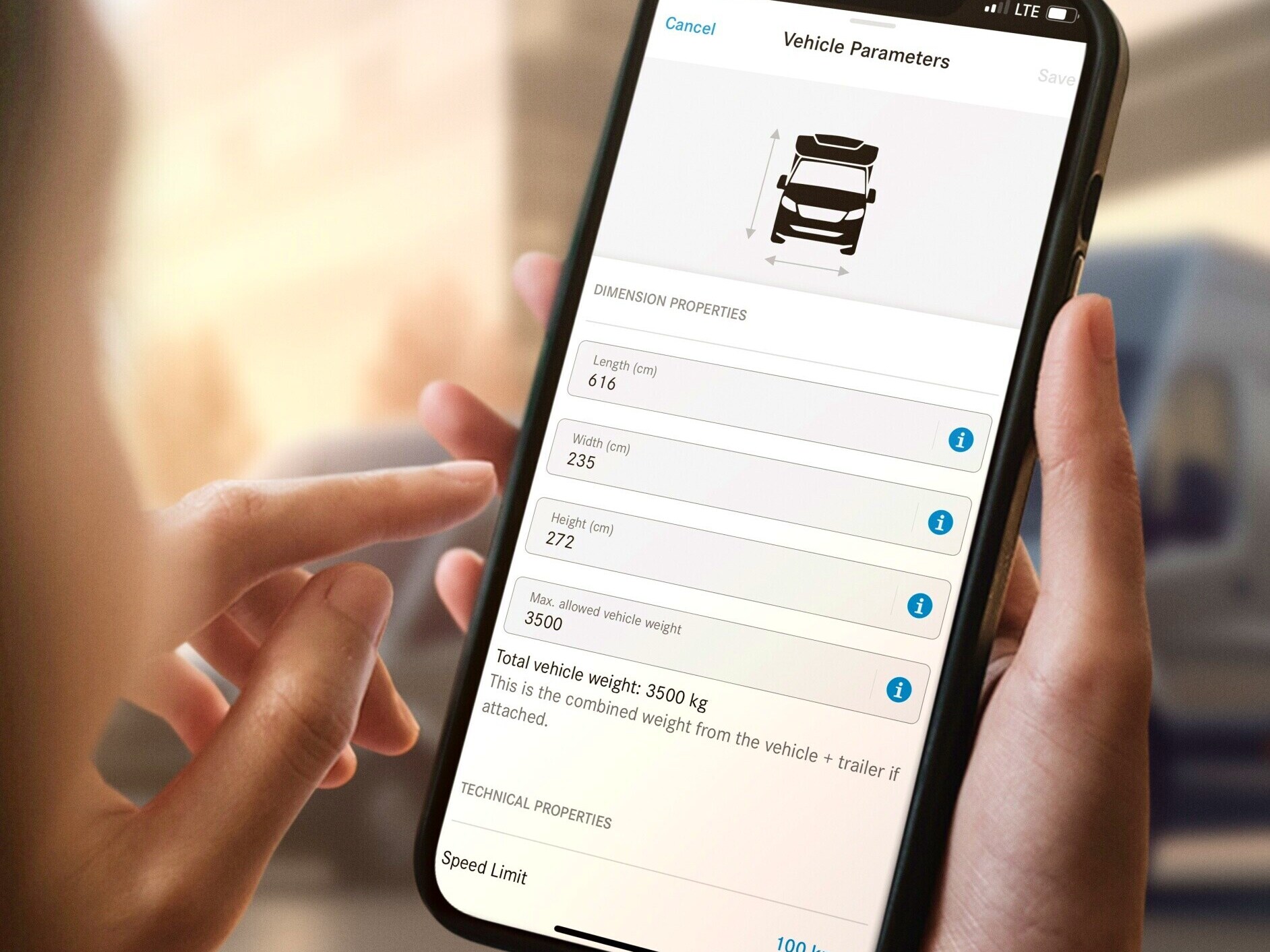 Digitale tjenester til en Mercedes-Benz varebil.