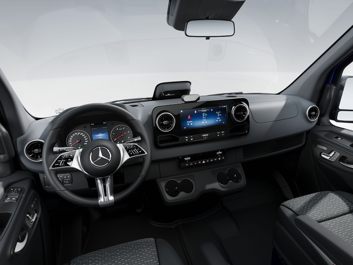 Førerkabinen i Mercedes-Benz Sprinter kassevogn.