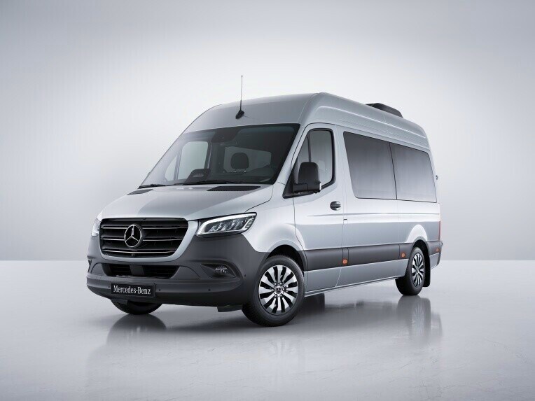 Lys grå Sprinter Tourer med komfortundervogn luftaffjedring