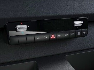 Betjeningspanelet til det halvautomatiske klimaanlæg TEMPMATIC i Sprinter Tourer