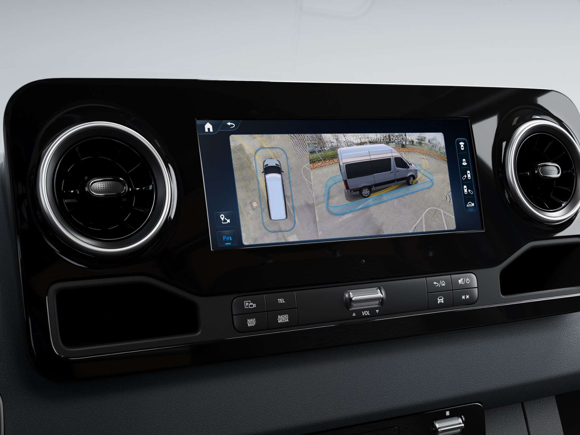3D surround view i MBUX multimediesystemet i en Mercedes-Benz varebil