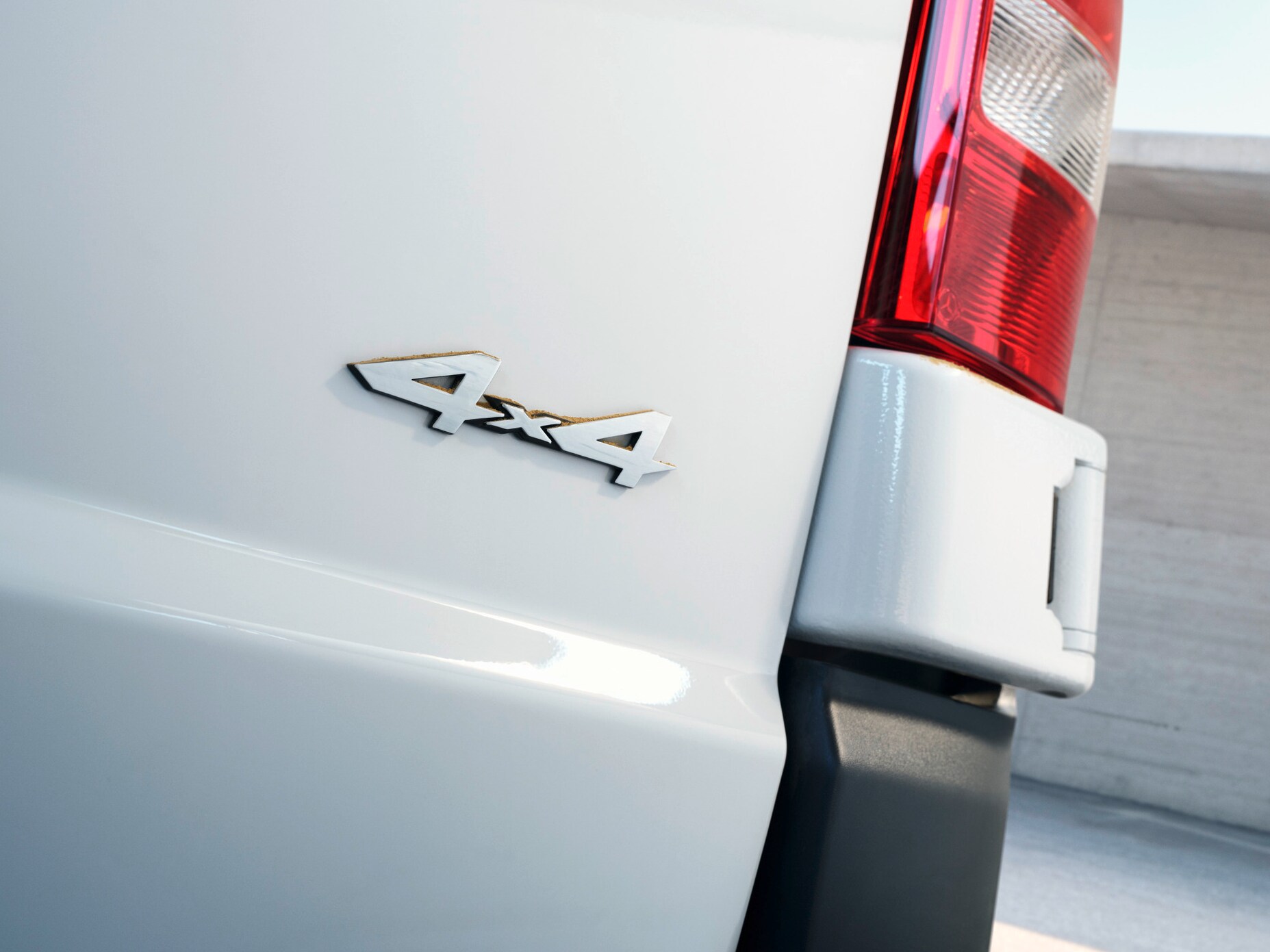 Bagpartiet på Vito kassevogn med 4x4-emblem.