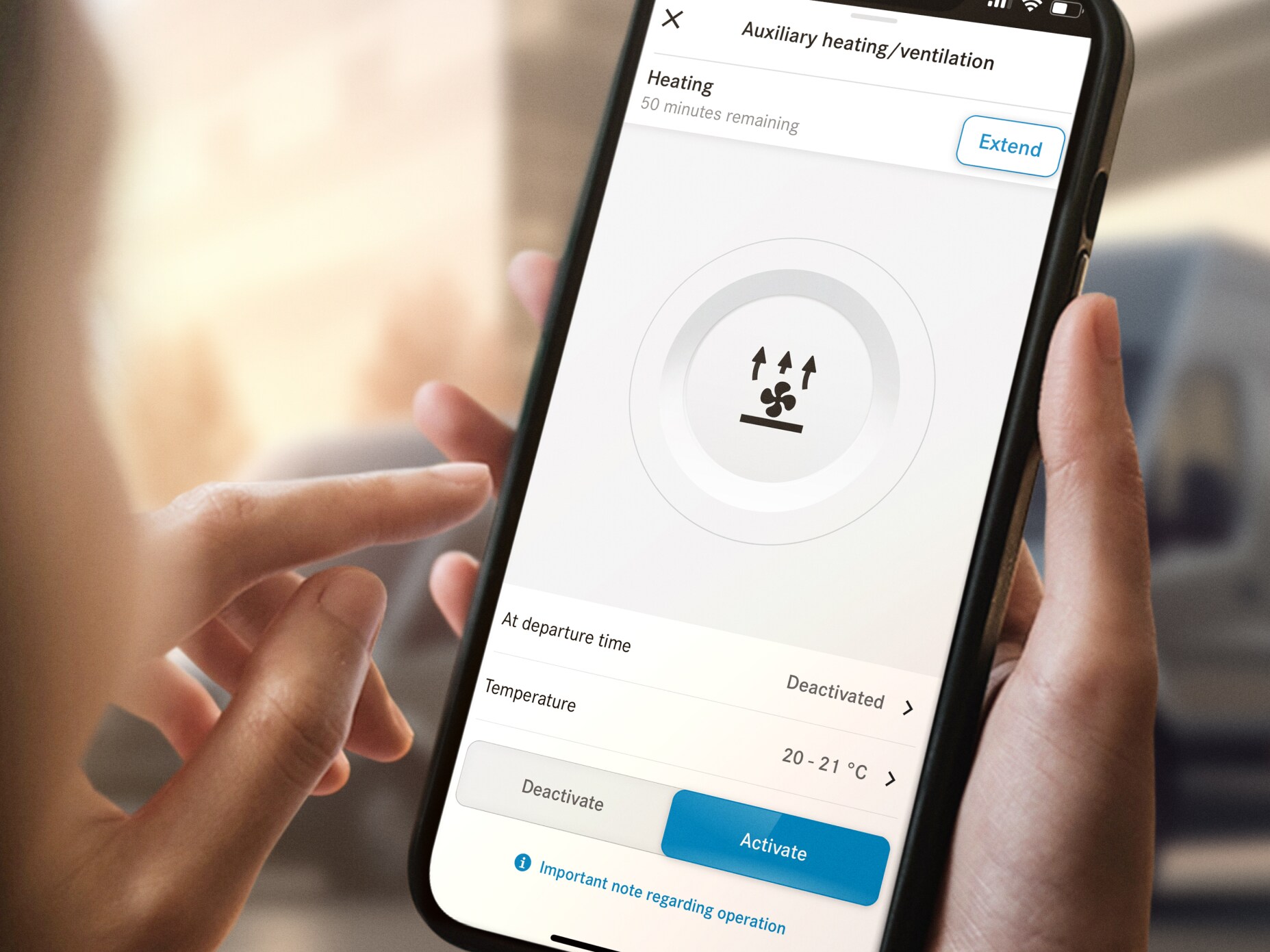 Den digitale tjeneste Parkeringsvarme/-ventilation vises på en smartphone