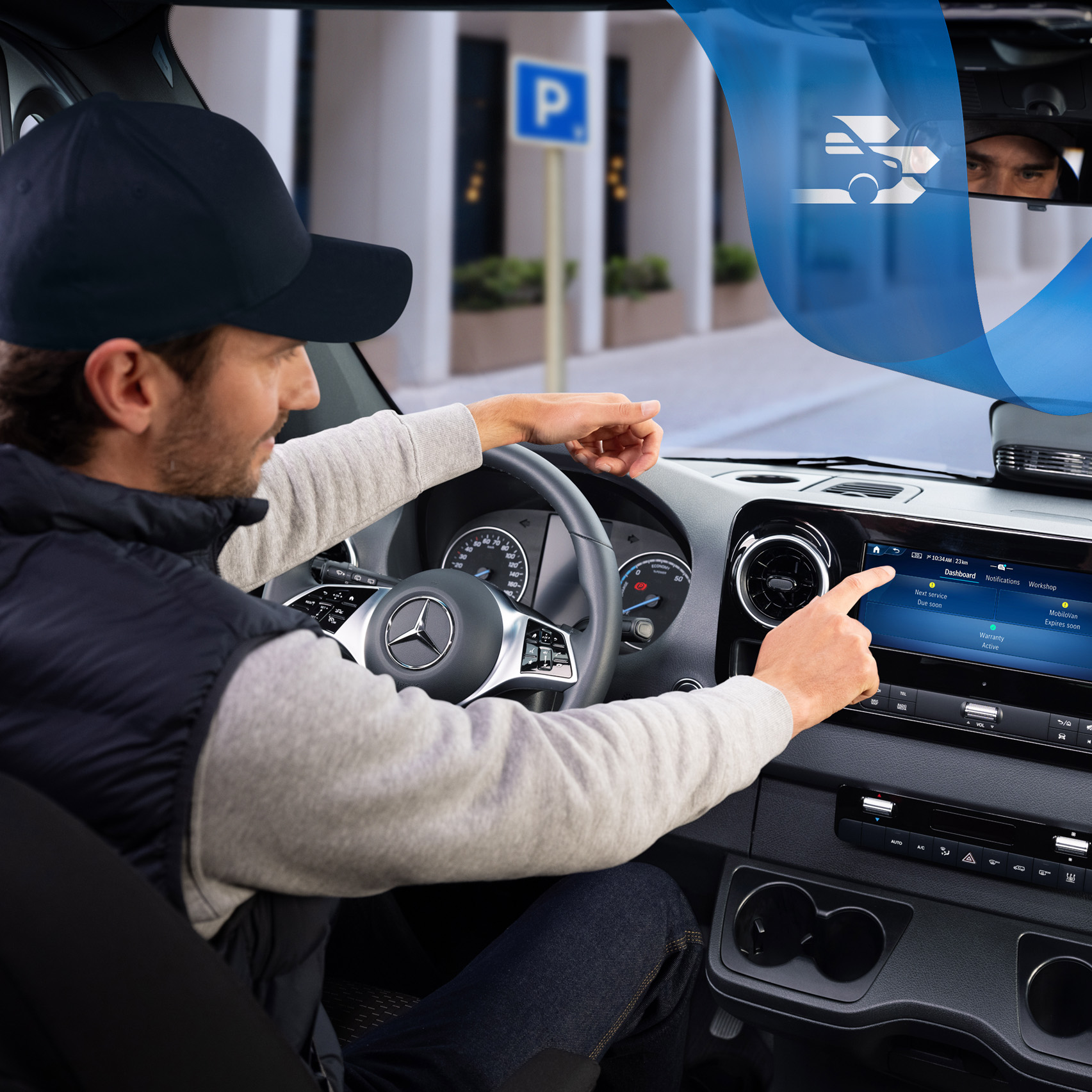 Mercedes-Benz | Varebilsteknologi | OSA En fører bruger Mercedes-Benz Service appen i bilen til nemt at booke og administrere servicetider.